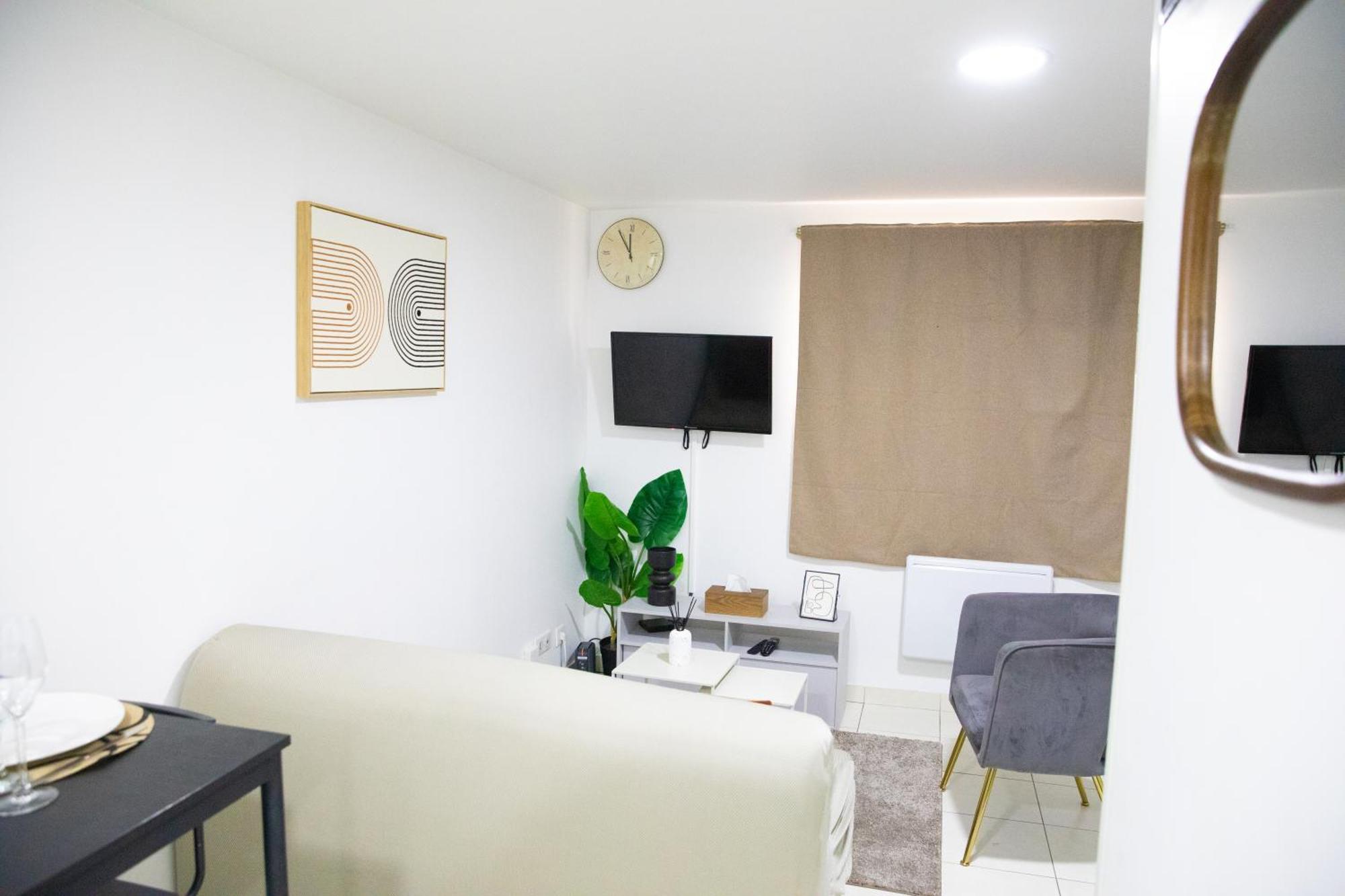 Le Relax Place - Metro 5 Bobigny Luaran gambar
