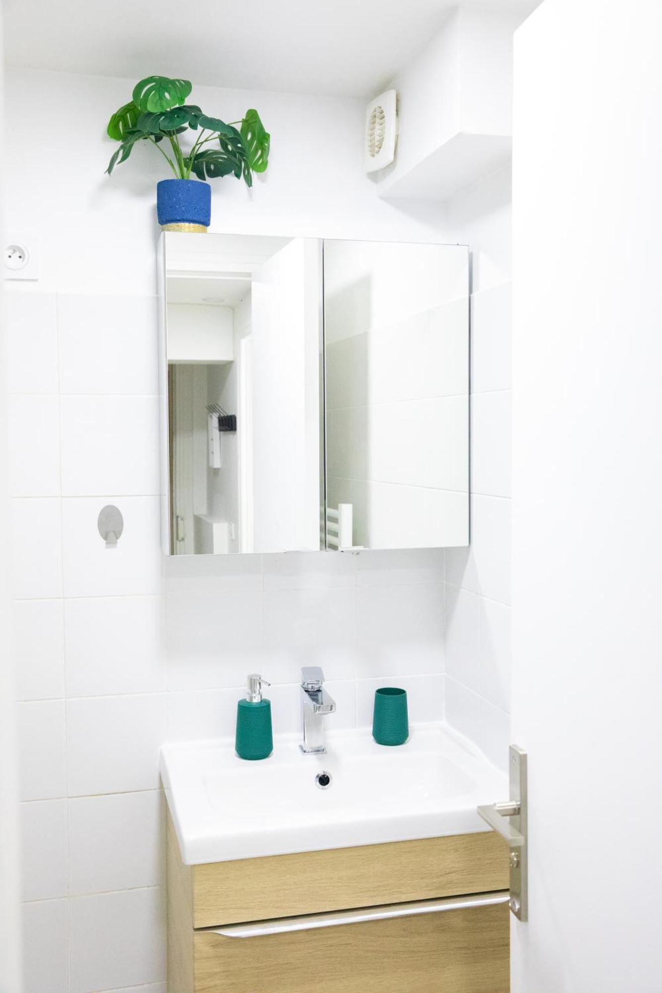 Le Relax Place - Metro 5 Bobigny Luaran gambar